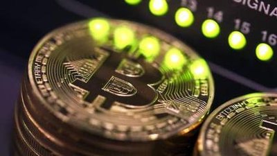 Bitcoin miner monitoring real-time electricity costs and mining rig performance
